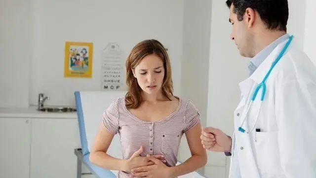 什么是女孩在例假期间流出的血凝块？建议女性饮食护理子宫。 